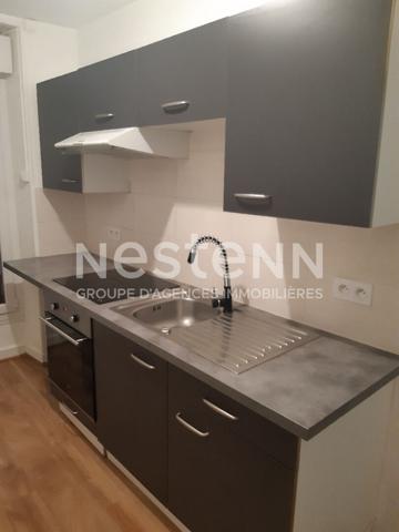 Grand  appartement T2 Bis, 1 chambre, 1 bureau, Le Mans hyper centre ville dans rue piétonne, proche cathédrale, cinéma, marché, centre ville, tram à 2 mn