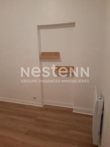 Grand  appartement T2 Bis, 1 chambre, 1 bureau, Le Mans hyper centre ville dans rue piétonne, proche cathédrale, cinéma, marché, centre ville, tram à 2 mn