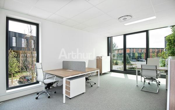 Bureaux à louer à Lesquin dans immeuble moderne climatisé rénové