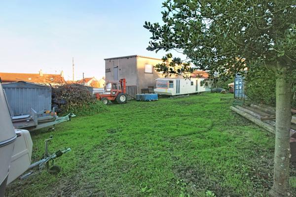 Entrepôt modulable et terrain constructible, Montceau.