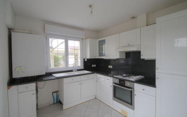 Maison à vendre    8 pièces • 118,06 m2 Saint-Jean-de-la-Ruelle