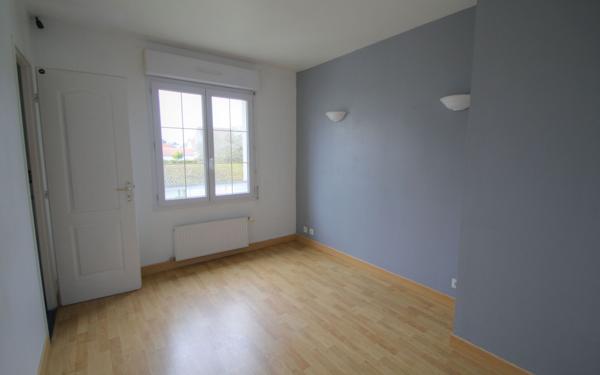 Maison à vendre    8 pièces • 118,06 m2 Saint-Jean-de-la-Ruelle