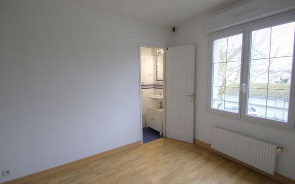 Maison à vendre    8 pièces • 118,06 m2 Saint-Jean-de-la-Ruelle