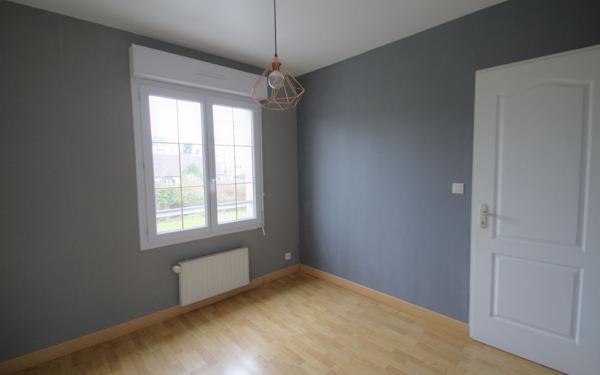 Maison à vendre    8 pièces • 118,06 m2 Saint-Jean-de-la-Ruelle