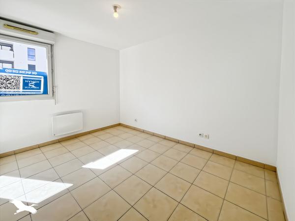 Appartement à vendre |                                       Marseille 02 |                                        3 pièces  |  68 m²
