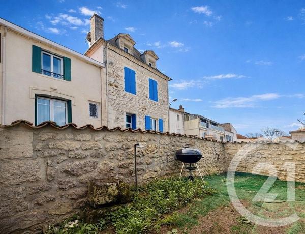 Maison à vendre  3 pièces - 84,80 m 2   L EGUILLE  - 17