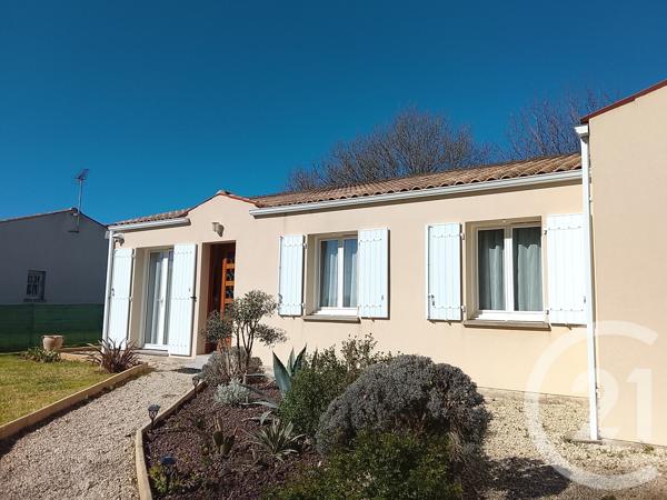 Maison à vendre  3 pièces - 84,80 m 2   L EGUILLE  - 17