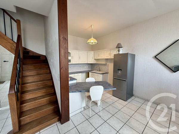 Maison à vendre  3 pièces - 84,80 m 2   L EGUILLE  - 17