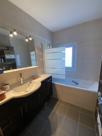 maison 4 chambres garages et abri jardin