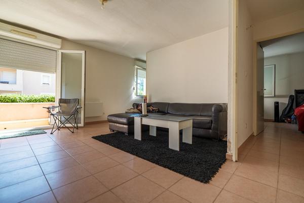 CARCASSONNE – PERIPHERIE Appartement T2 45m² avec terrasse et place de parking privative