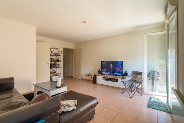 CARCASSONNE – PERIPHERIE Appartement T2 45m² avec terrasse et place de parking privative
