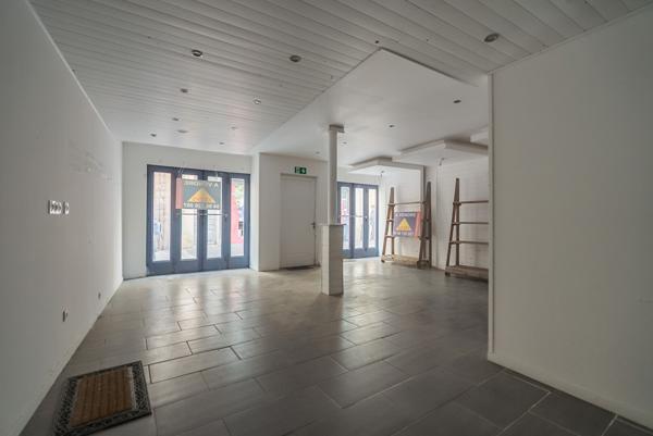 CARCASSONNE BASTIDE-CARNOT-GARE Workshop 60m² avec vitrine, accès véhicule, et normes accessibilité
