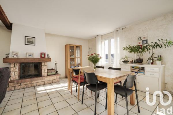 Maison 5 pièces de 145 m² à Fléville-devant-Nancy (54710)