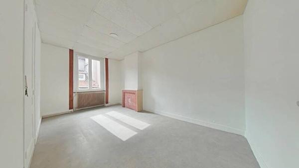 Appartement 6 pièces                                        - 42000 Saint-Étienne Réf : 11959