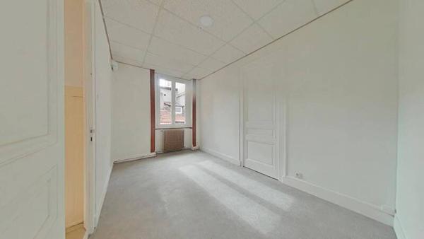 Appartement 6 pièces                                        - 42000 Saint-Étienne Réf : 11959