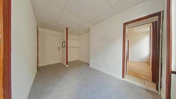 Appartement 6 pièces                                        - 42000 Saint-Étienne Réf : 11959
