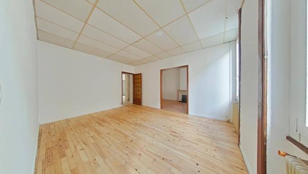 Appartement 6 pièces                                        - 42000 Saint-Étienne Réf : 11959