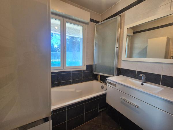 Appartement Biguglia 4 pièce(s) 67 m2 jardin 100 m², parking libre