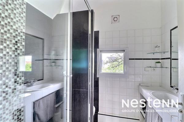 Maison de charme 5 pièces 3 chambres à SAINTE GENEVIEVE DES BOIS, PROCHE Écoles et MAIRIE.