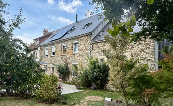Vente
                Maison209,26 m² - 10 Pièces -
                    SAINT PAIR SUR MER (50380)