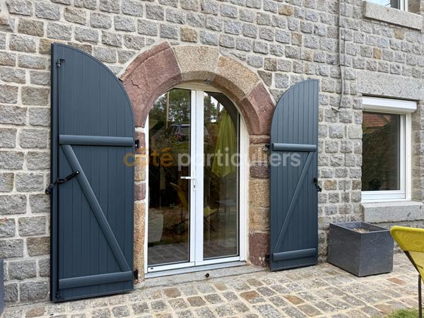 Vente
                Maison209,26 m² - 10 Pièces -
                    SAINT PAIR SUR MER (50380)