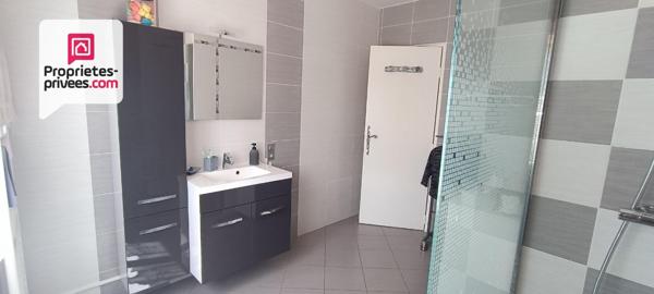 Maison individuelle 4 pièces avec cours d'eau