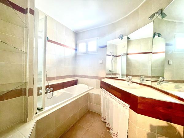 Superbe Appartement T6 hyper lumineux, 4 chambres, 119 m², cave et box