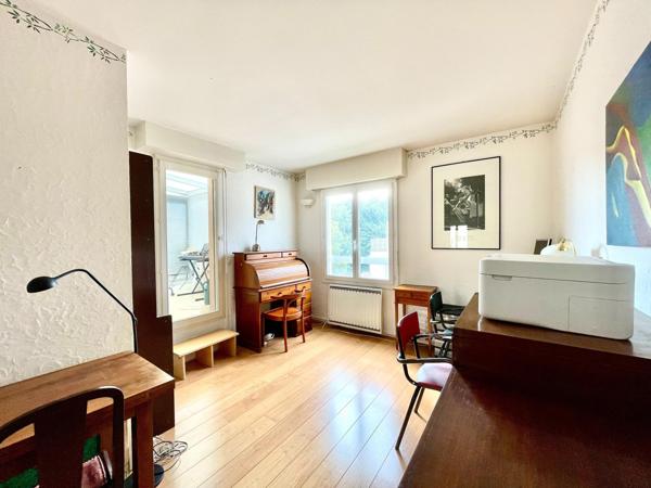 Superbe Appartement T6 hyper lumineux, 4 chambres, 119 m², cave et box