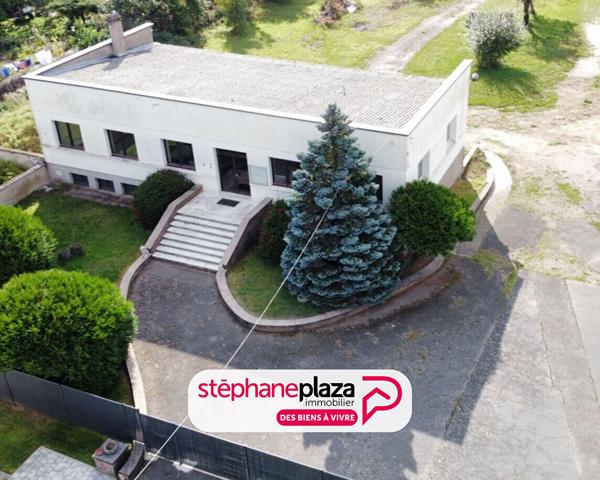 Local commercial 8 pièces 163 m2