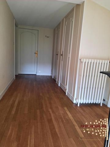 Grande maison dans centre ville de PARTHENAY