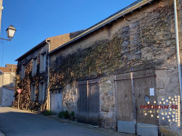 Grande maison dans centre ville de PARTHENAY