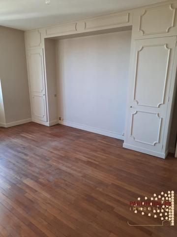 Grande maison dans centre ville de PARTHENAY