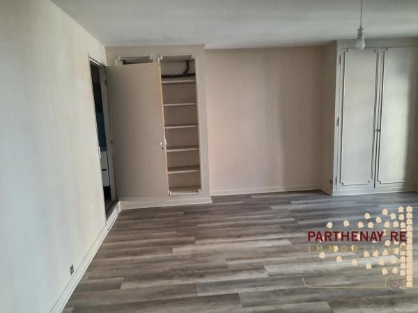 Grande maison dans centre ville de PARTHENAY
