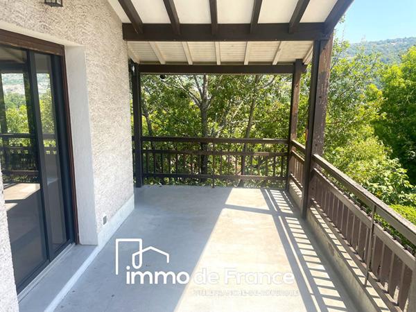 Maison Villefranche De Rgue 141 m², 4 chambres et garage