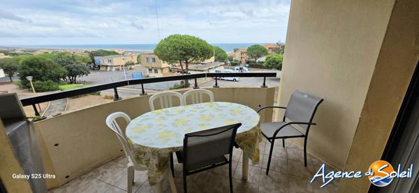 Appartement à Saint-Pierre-la-Mer T2 BALCON VUE MER + PLACE PARKING