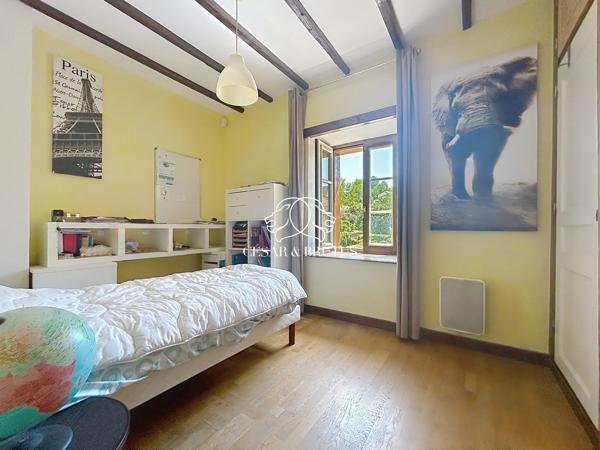 À VENDRE – Maison de Caractère Rénovée – Piscine & Dépendances