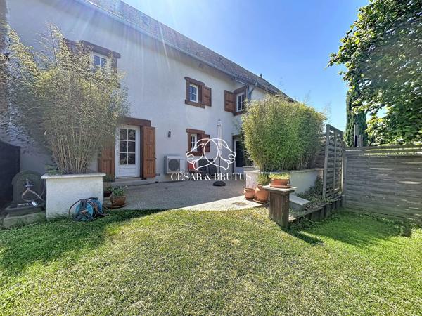À VENDRE – Maison de Caractère Rénovée – Piscine & Dépendances