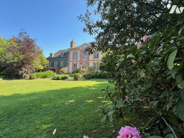 RARE A LA VENTE ORBEC MAISON DE CARACTERE AUX PRESTATIONS DE QUALITES AVEC TRES BEAU PARC ARBORE