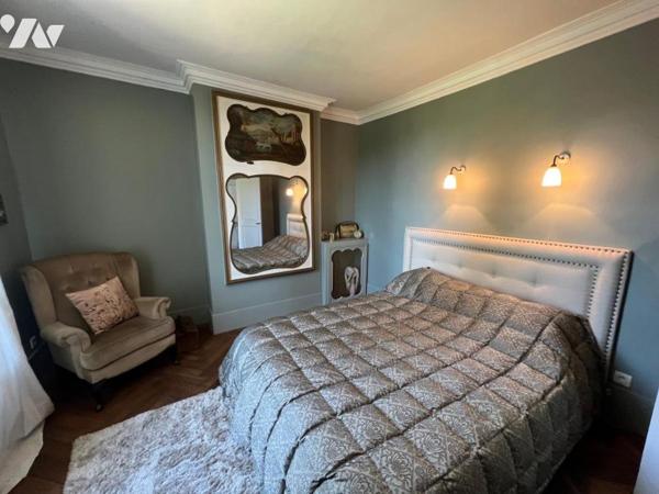 RARE A LA VENTE ORBEC MAISON DE CARACTERE AUX PRESTATIONS DE QUALITES AVEC TRES BEAU PARC ARBORE