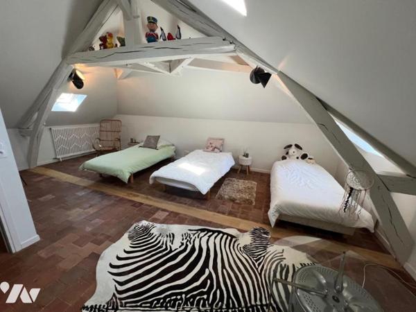 RARE A LA VENTE ORBEC MAISON DE CARACTERE AUX PRESTATIONS DE QUALITES AVEC TRES BEAU PARC ARBORE