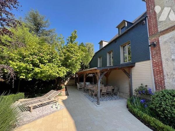 RARE A LA VENTE ORBEC MAISON DE CARACTERE AUX PRESTATIONS DE QUALITES AVEC TRES BEAU PARC ARBORE