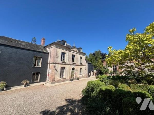 RARE A LA VENTE ORBEC MAISON DE CARACTERE AUX PRESTATIONS DE QUALITES AVEC TRES BEAU PARC ARBORE