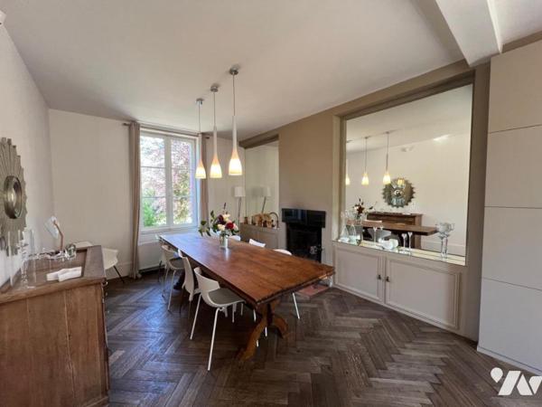 RARE A LA VENTE ORBEC MAISON DE CARACTERE AUX PRESTATIONS DE QUALITES AVEC TRES BEAU PARC ARBORE