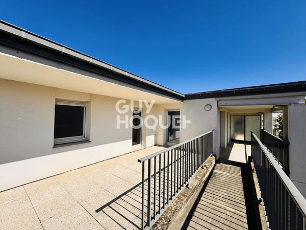 A LOUER  APPARTEMENT T4 - REIMS POMMERY - DERNIER ETAGE