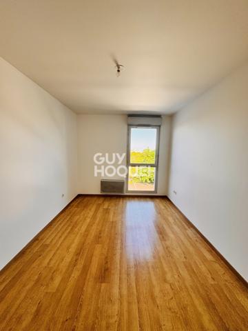 A LOUER  APPARTEMENT T4 - REIMS POMMERY - DERNIER ETAGE