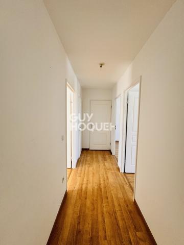 A LOUER  APPARTEMENT T4 - REIMS POMMERY - DERNIER ETAGE