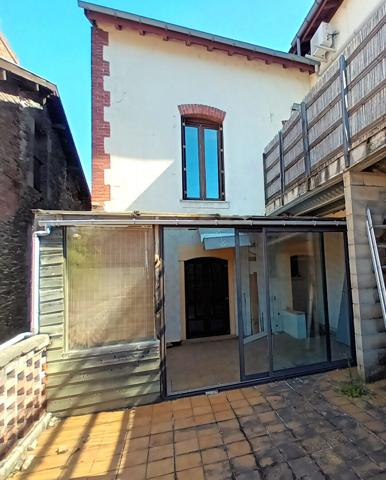 Appartement  T3 avec terrasse,véranda,cave.