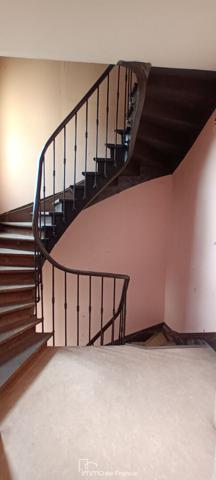 Appartement  T3 avec terrasse,véranda,cave.