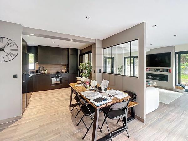 Deux maisons sur 1 hectare  Calme absolu, sans aucun vis-à-vis