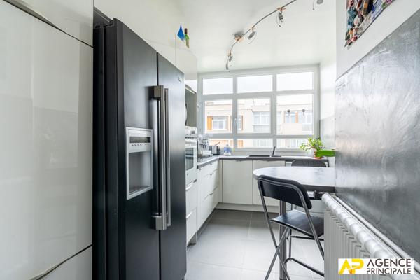 Appartement Maisons Laffitte 5 pièce(s) 89m2 - Ascenseur - dernier étage €442 000 ** - Référence 13330